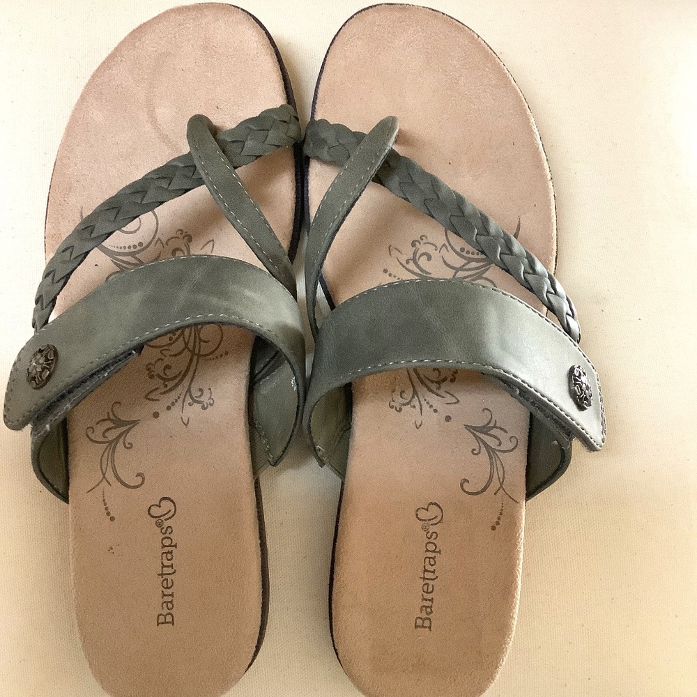 Womens green Baretraps sandals size 8 1/2